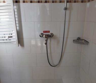 Mazargues Hostel | -Dorm Hostelworld Camp Backpackers-la girelle