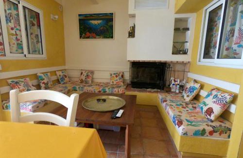 Mazargues Hostel | -Dorm Hostelworld Camp Backpackers-la girelle