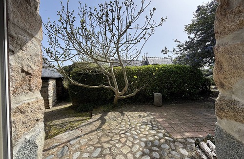 Plougrescant Ski Chalet | Douarenn Braz · Douarenn Braz a haven of peace