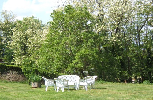 Labruguiere House | Double guest room - garden view