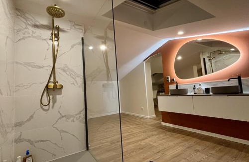 Saint-Thomas House | Duplex 45m2 avec SDB - WC