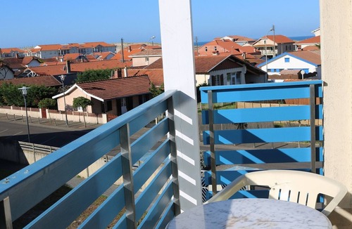 Biscarrosse Plage Apartment | Duplex Apartment in Biscarrosse Beach - Central Location with Parking and Balcony