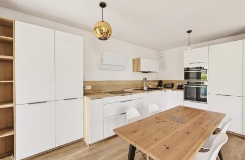 La Joliette Apartment | Duplex avec balcon & parking au cœur de Marseille