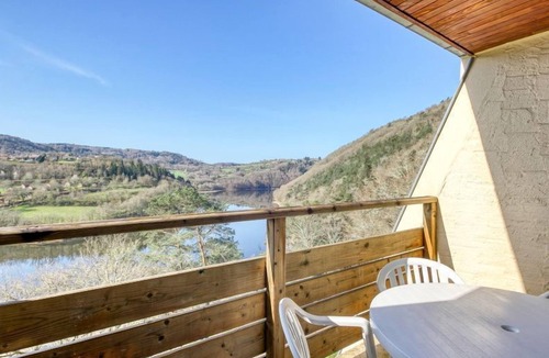Saint-Jacques-d'Ambur Condo | Duplex avec Kitchenette | Vue Lac + Accès Piscine