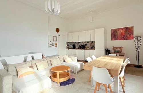12th Arrondissement Apartment | Duplex avec Spa, terrasse vue mer Marseille Calme & Central