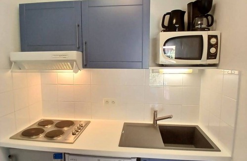 Vallon-Pont-d'Arc House | Duplex for 6 with Terrace, A/C, Heated Pool & Parking in Vallon-Pont-d'Arc