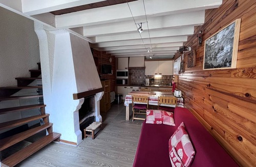 Cauterets Apartment | Duplex in Cauterets: terrace, barbecue, 2 br