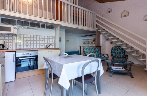 Seignosse Apartment | Duplex Studio under the Pines near the Beach