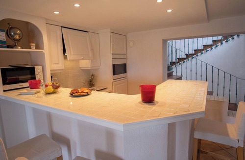 Grimaud Apartment | Duplexe with panoramic south-facing terrace in the center of Grimaud