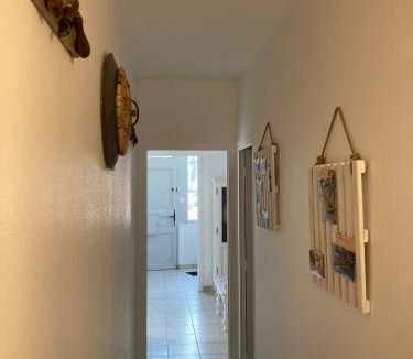 Aubeterre-sur-Dronne Apartment | Echoppe Ancienne Boutique de cordonnier avec jardin privé