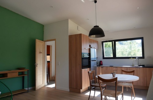 Saillans Apartment | Eco-Friendly and Contemporary Charming Gîte