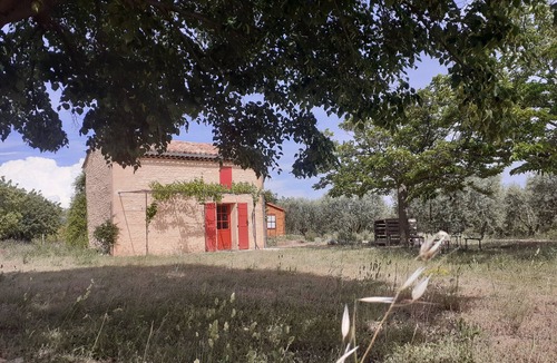 Valensole Cabin | Eco-rustic cabin amid lavender and olive trees