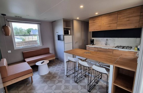 Saint-Molf House | ELEGANCE Collection - Modern mobile home with 3 bedrooms and 2 bathrooms, sleeps 6