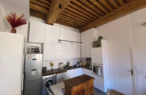Boucle - Gros Caillou Apartment | Elegant silk worker's apartment in Croix-Rousse