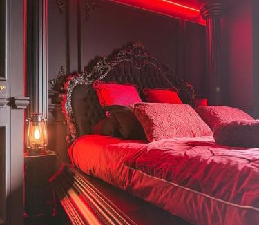 Chamalieres Apartment | Elisabeta Suite - Eternal Romance with Balneo XL