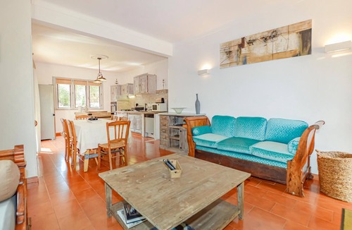 Sartene House | Enjoy some unforgettable vacations in this vacation home with pool in Corsica.