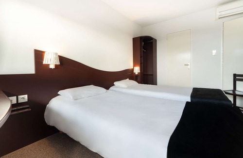Quimperle Hotel | Enzo Hotels Quimperle By Kyriad Direct