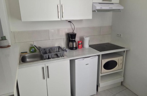 Marignane Apartment | Escale au Centre-ville, Aéroport, Gare TGV