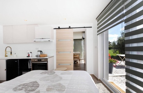 Roumens Apartment | Escapade à 2 Bien Être et Déconnexion ! Jacuzzi Privatif