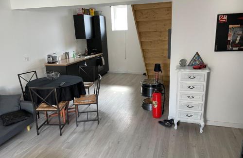 Montagnac-Montpezat Apartment | Escapade Provençale