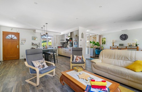 Roquemaure House | Escape, Relaxation, Spa, Pet-Friendly