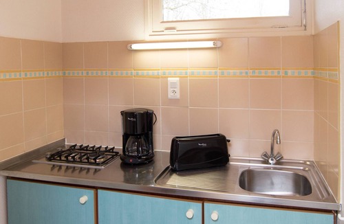 Espalion Apartment | Espalion, pleasant accommodation for 5 people, heated swimming pool, ideal for families