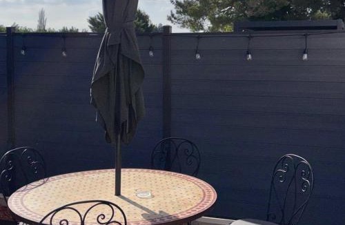 Le Thor Apartment | Esprit Lubéron, L'Olivier, logement entier