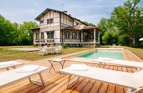 Linxe House | Exceptional Basque-Landes house 2 steps from the ocean 5 Bedrooms 10 sleeps
