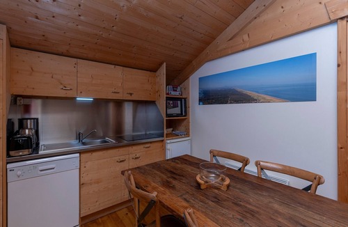Labenne-Ocean Ski Chalet | Exceptional Treehouse Chalet in Labenne Océan – Nature, Comfort & Privacy 400m from Beach