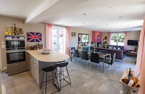 Soorts-Hossegor Villa | Exceptional villa for 14 people. pool, sauna, jacuzzi, wellness experiences