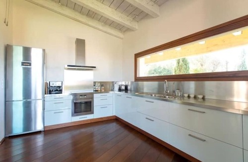 Marine de Davia Villa | Exceptional villa 150m from the seafront with swimming pool and beautiful garden.