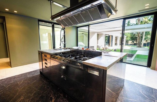 Mougins Apartment | Exceptional Villa with Pool 5BR/10P – Mougins