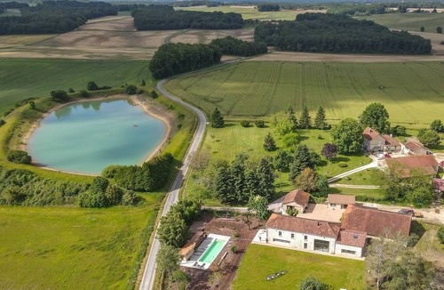 Vieux-Mareuil House | Exceptionnel farm house with pool and paddle court