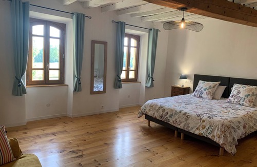 Coutens House | Exclusive renovated gite in rural setting with heated pool near Mirepoix