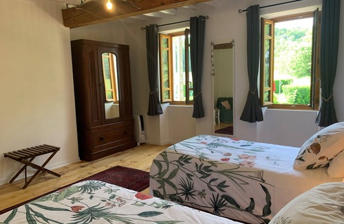 Coutens House | Exclusive renovated gite in rural setting with heated pool near Mirepoix