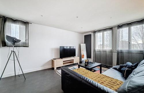 Montjuzet Apartment | F3 avec place de parking GORDON BENNETT
