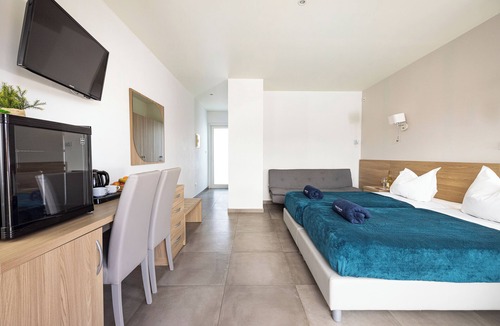 Aregno Hotel | Ferienhotel Maristella