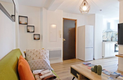 La Conception Apartment | Flat 3BDR for 6 + Terrace + BBQ + Cours Julien