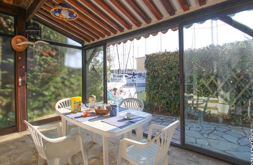Port Grimaud Apartment | Flat 4 persons et 11 m mooring Port Grimaud
