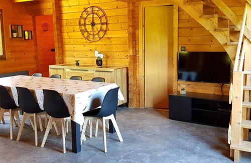 Le Praz de Lys Ski Chalet | Flat within chalet with superb view - 10 people