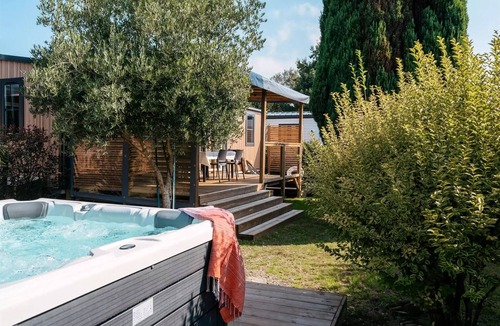 Guidel Ski Chalet | Flower Camping Jardins de Kergal * - Chalet 2Ch Comfort - TV 4 persons