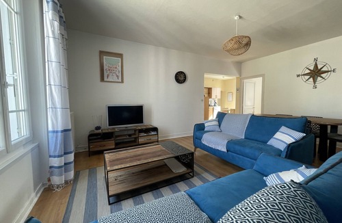 Fouras Apartment | - FOURAS - Spacious 90m² bungalow - 100m FROM "LA GRANDE PLAGE