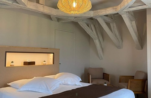 Rouffignac-Saint-Cernin-de-Reilhac Hotel | Le Manoir des Cèdres