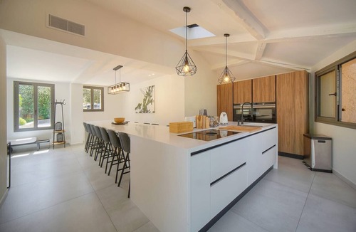 La Croix des Gardes Villa | FRGK Villa Mathis Cannes - Luxury, Ocean View & Pool