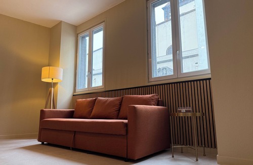 Riom Apartment | 🏡 Fully-equipped cocooning apartment (KINGSIZE whirlpool bath)
