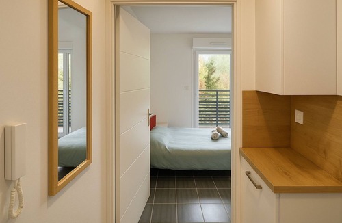Croix Apartment | Fully-equipped studio with balcony and quick access to Lille