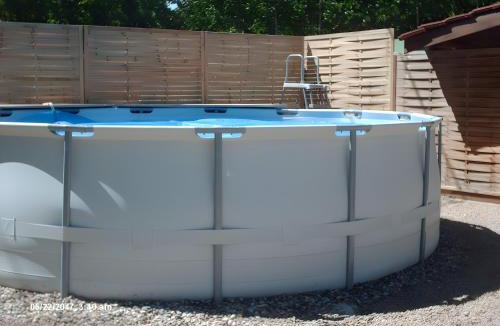 Saint-Pe-Saint-Simon House | Gîte Avec Sa Piscine Privée