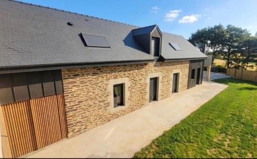 Mauron House | Gîte avec vue sur Brocéliande
