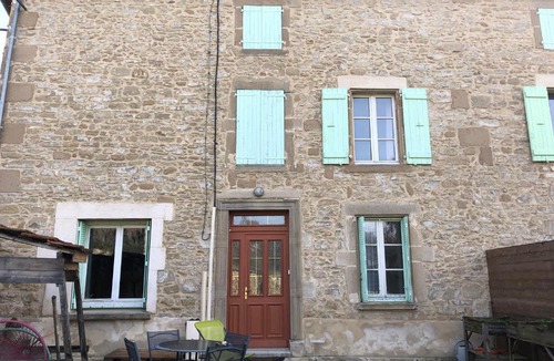 Saint-Donat-sur-l'Herbasse Bed & Breakfast | Gîte des collines