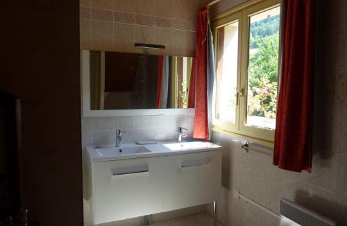Saint-Nizier-du-Moucherotte House | Gîte des Gorges du Bruyant